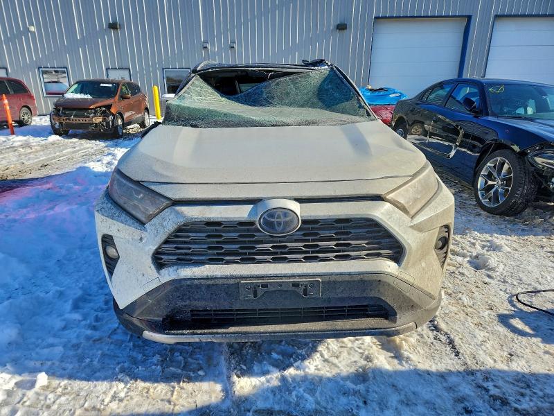 Photo 5 from auction – 2019 TOYOTA RAV4 XSE with VIN JTMEWRFV4KD509113