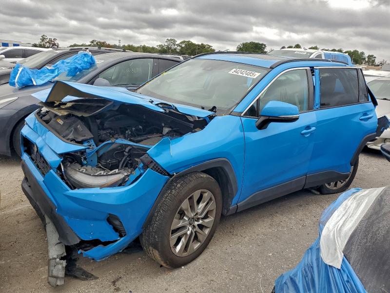 TOYOTA RAV4 2019 with VIN 2T3C1RFV0KC011663 - Photo from auction