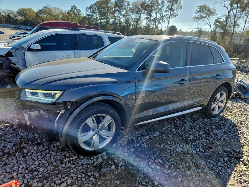 AUDI Q5 PREMIUM 2018 with VIN WA1BNAFY8J2071797 - Photo from auction