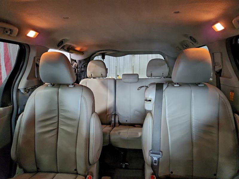 Photo 10 from auction – 2014 TOYOTA SIENNA XLE with VIN 5TDYK3DC0ES449900