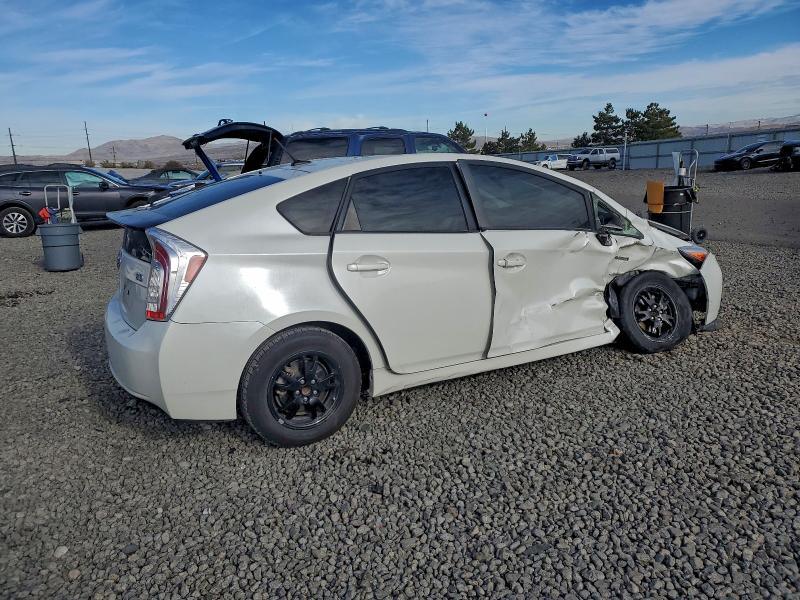 Photo 3 from auction – 2014 TOYOTA PRIUS with VIN JTDKN3DU9E1775990