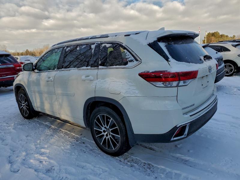 Photo 2 from auction – 2018 TOYOTA HIGHLANDER with VIN 5TDJZRFH8JS536284