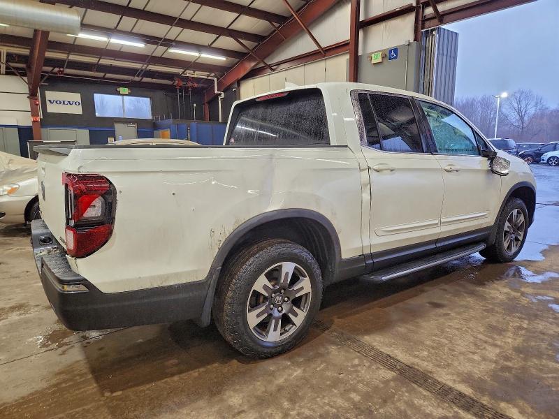 Photo 3 from auction – 2017 HONDA RIDGELINE with VIN 5FPYK3F56HB003779