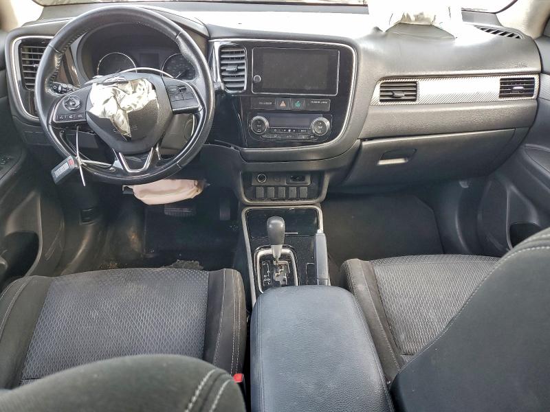 Photo 8 from auction – 2017 MITSUBISHI OUTLANDER with VIN JA4AD3A31HZ044139