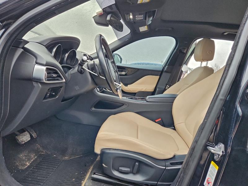 Photo 7 from auction – 2017 JAGUAR F-PACE PRE with VIN SADCJ2BV5HA099617