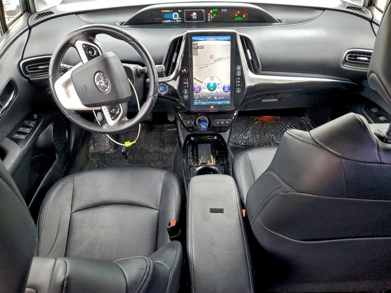 Photo 8 from auction – 2017 TOYOTA PRIUS PRIM with VIN JTDKARFPXH3002475