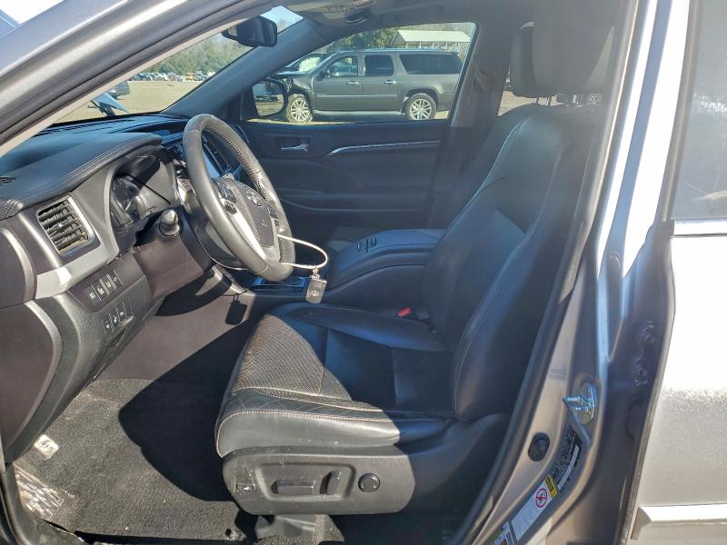 Photo 7 from auction – 2015 TOYOTA HIGHLANDER with VIN 5TDDKRFHXFS150622