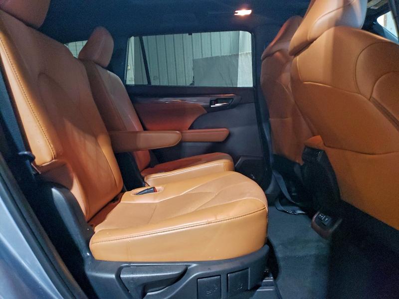 Photo 11 from auction – 2022 TOYOTA HIGHLANDER with VIN 5TDFZRBH5NS181012