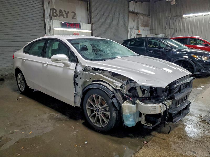 Photo 4 from auction – 2017 FORD FUSION SE with VIN 3FA6P0LU1HR138586