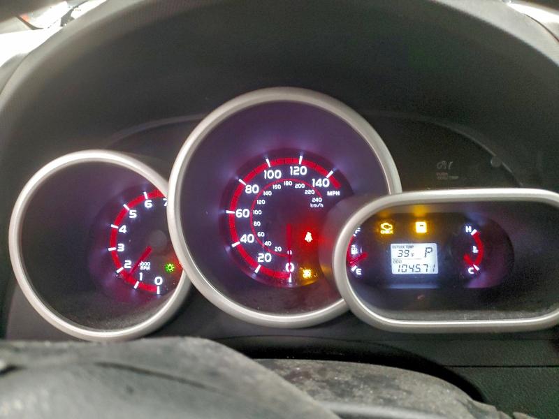 Photo 9 from auction – 2010 PONTIAC VIBE with VIN 5Y2SP6E08AZ402314