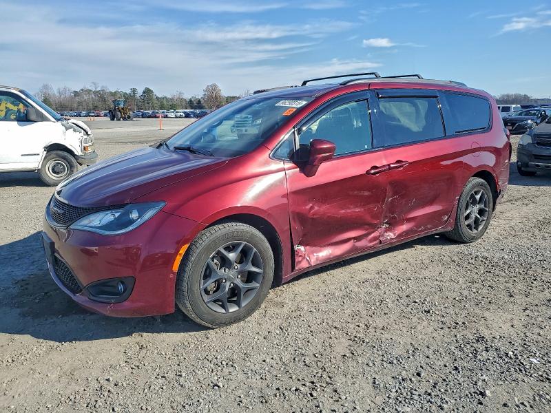 CHRYSLER PACIFICA T 2020 with VIN 2C4RC1EG4LR102292 - Photo from auction