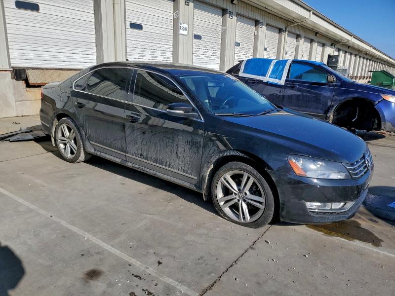 Photo 4 from auction – 2015 VOLKSWAGEN PASSAT SEL with VIN 1VWCV7A37FC064945