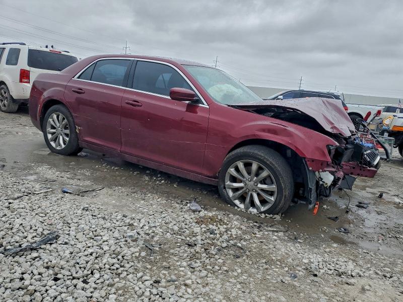 Photo 4 from auction – 2018 CHRYSLER 300 TOURIN with VIN 2C3CCARG6JH332066