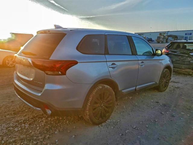 Photo 3 from auction – 2018 MITSUBISHI OUTLANDER with VIN JA4AZ3A3XJZ062016