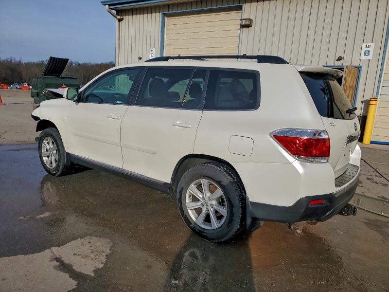 Photo 2 from auction – 2012 TOYOTA HIGHLANDER with VIN 5TDBK3EH8CS100741