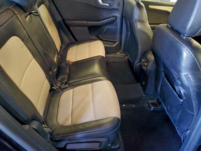 Photo 11 from auction – 2022 FORD ESCAPE TIT with VIN 1FMCU9DZ6NUB23375