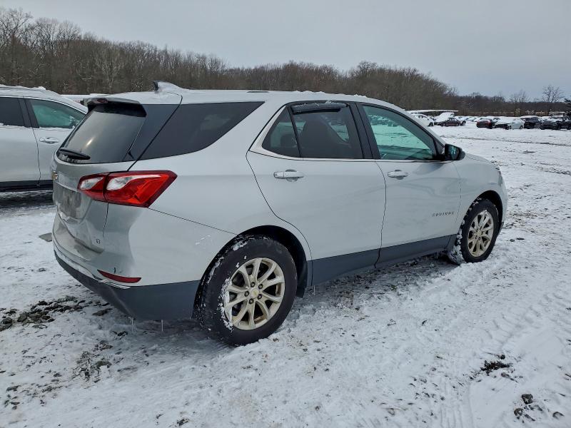 Photo 3 from auction – 2018 CHEVROLET EQUINOX LT with VIN 2GNAXJEV2J6288887