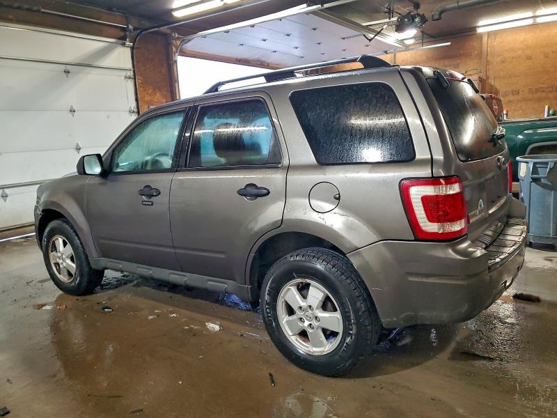Photo 2 from auction – 2010 FORD ESCAPE XLT with VIN 1FMCU9D7XAKC89340