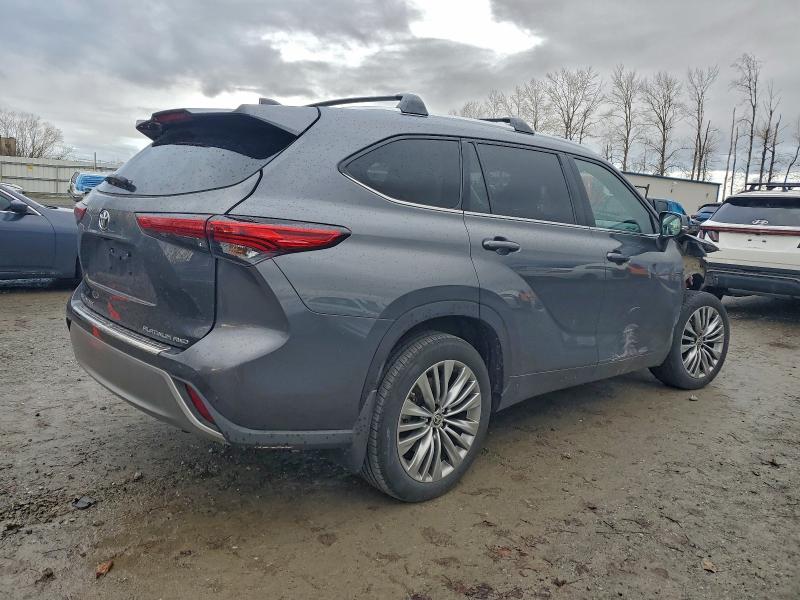 Photo 3 from auction – 2020 TOYOTA HIGHLANDER with VIN 5TDFZRBH0LS021794