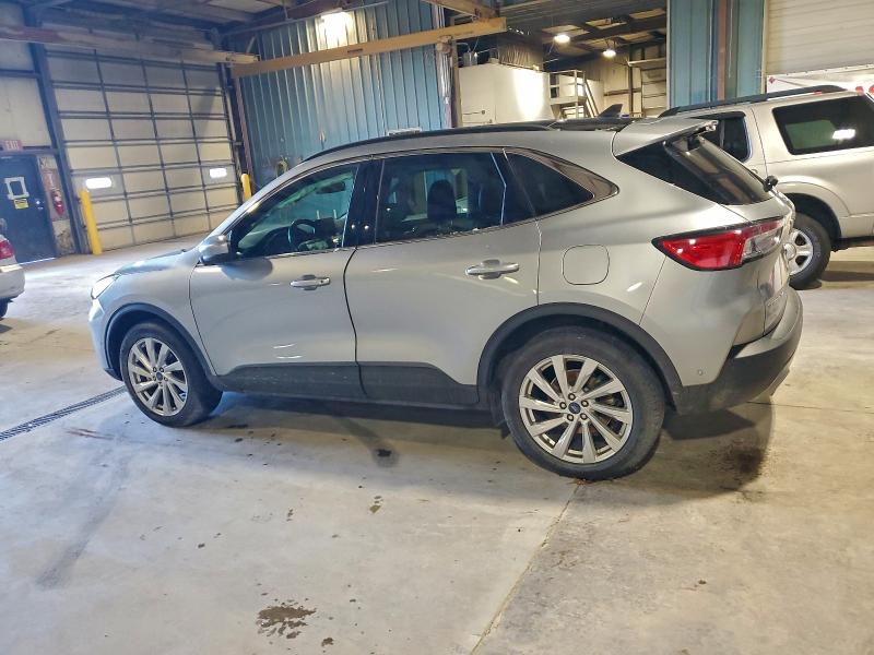 Photo 2 from auction – 2021 FORD ESCAPE TIT with VIN 1FMCU9DZ1MUB12430