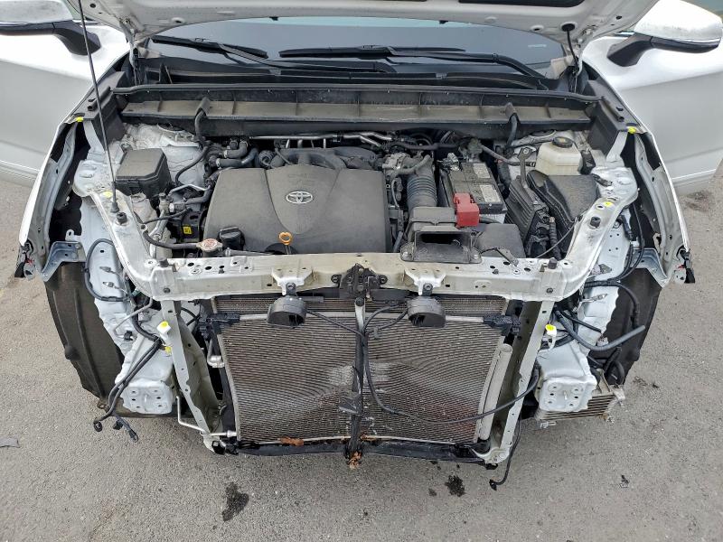Photo 12 from auction – 2022 TOYOTA HIGHLANDER with VIN 5TDBZRBH6NS253043