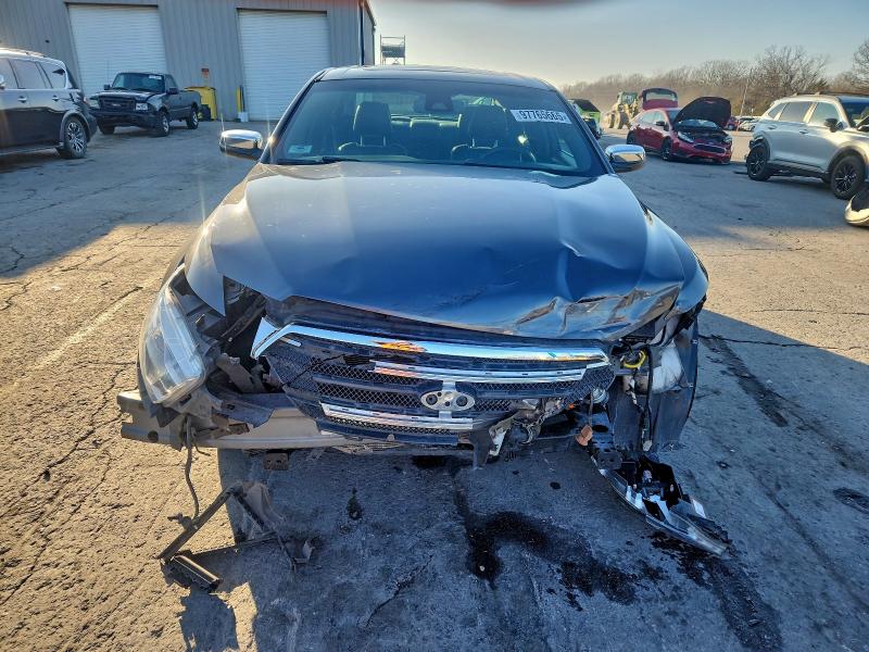 Photo 5 from auction – 2015 FORD TAURUS LIM with VIN 1FAHP2F86FG153558