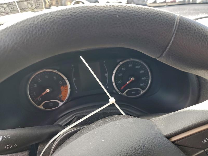 Photo 9 from auction – 2017 JEEP RENEGADE with VIN ZACCJBAB4HPG05649
