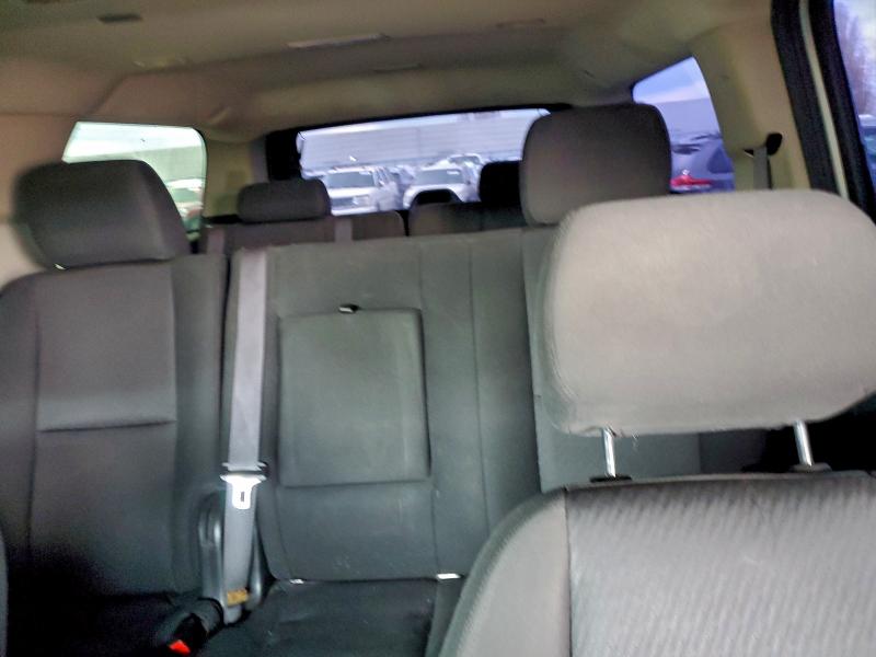 Photo 10 from auction – 2011 CHEVROLET SUBURBAN C with VIN 1GNSCHE07BR219941