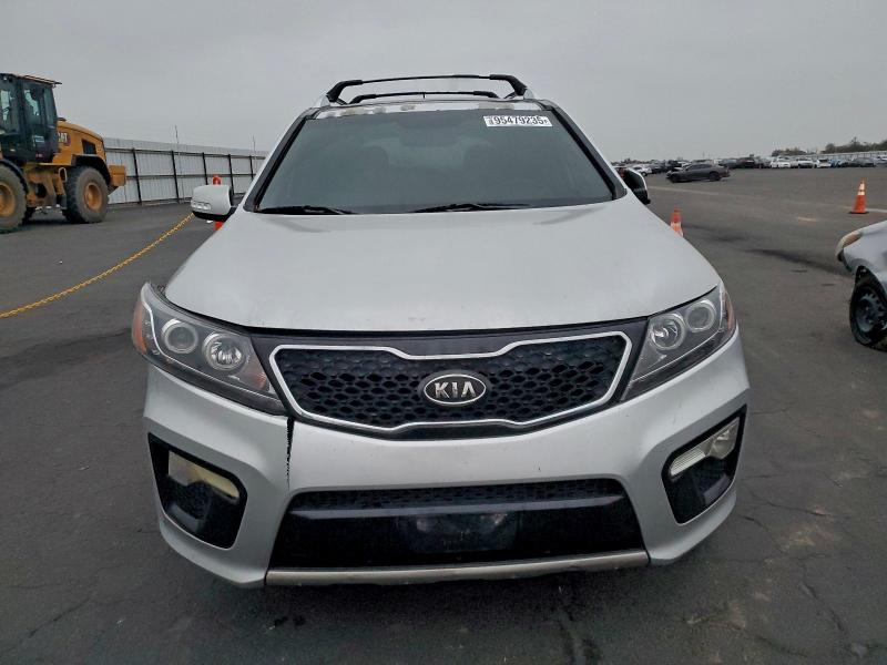 Photo 5 from auction – 2012 KIA SORENTO SX with VIN 5XYKWDA2XCG262931
