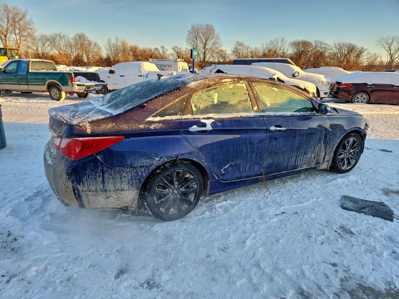 Photo 3 from auction – 2011 HYUNDAI SONATA SE with VIN 5NPEC4AB5BH210121