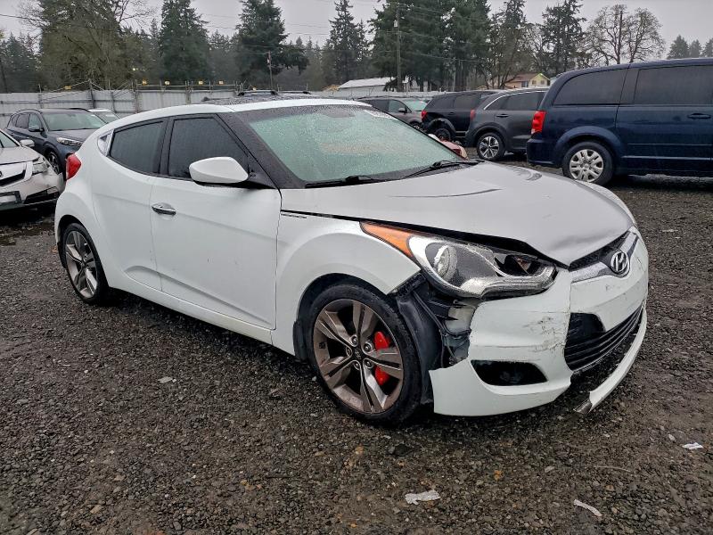 Photo 4 from auction – 2013 HYUNDAI VELOSTER with VIN KMHTC6AD1DU096014