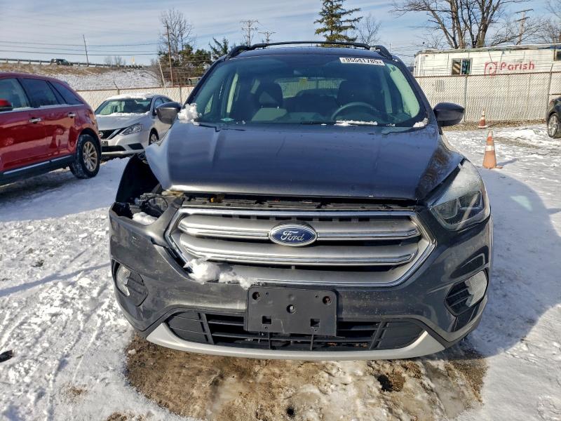 Photo 5 from auction – 2017 FORD ESCAPE SE with VIN 1FMCU0GD4HUC21630