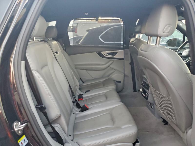 Photo 11 from auction – 2019 AUDI Q7 PREMIUM with VIN WA1LHAF79KD024836