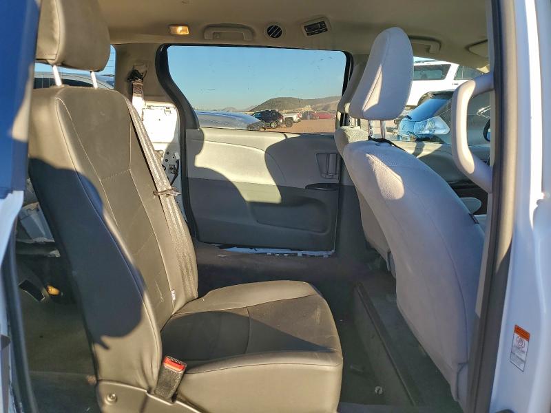 Photo 11 from auction – 2020 TOYOTA SIENNA L with VIN 5TDZZ3DC9LS064400