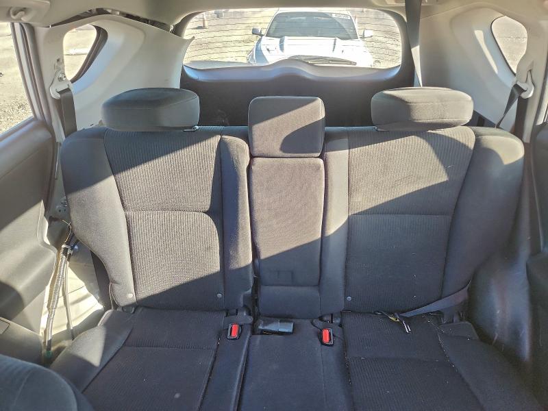 Photo 10 from auction – 2017 TOYOTA RAV4 LE with VIN 2T3BFREV9HW637301