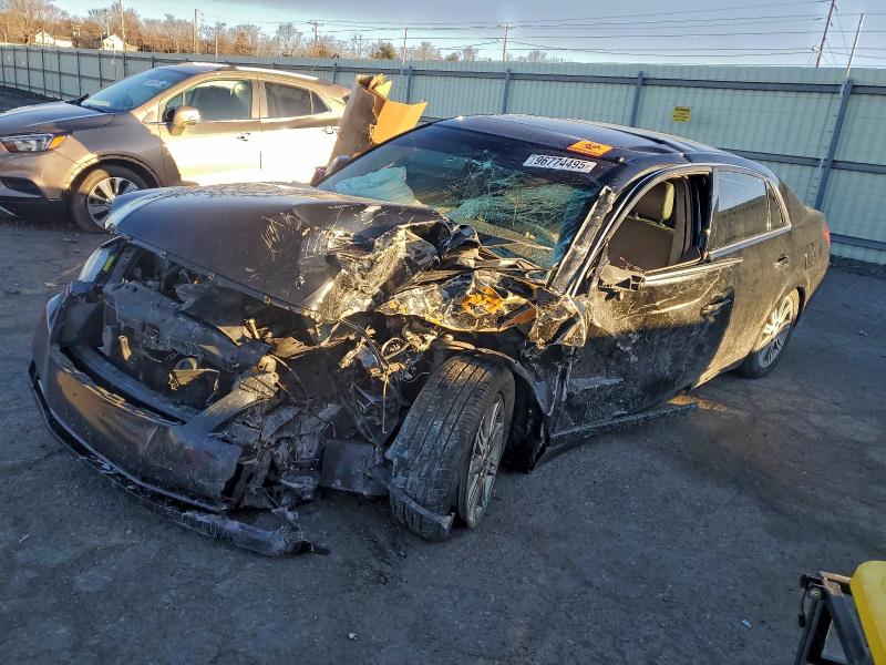 TOYOTA AVALON 2005 with VIN 4T1BK36B85U031098 - Photo from auction