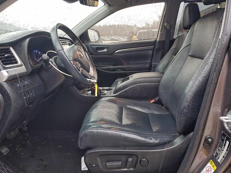 Photo 7 from auction – 2019 TOYOTA HIGHLANDER with VIN 5TDDZRFH3KS944920