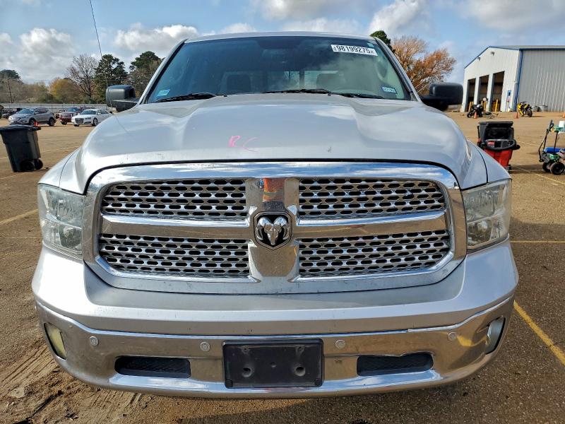 Photo 5 from auction – 2016 RAM 1500 SLT with VIN 1C6RR6LT1GS241318