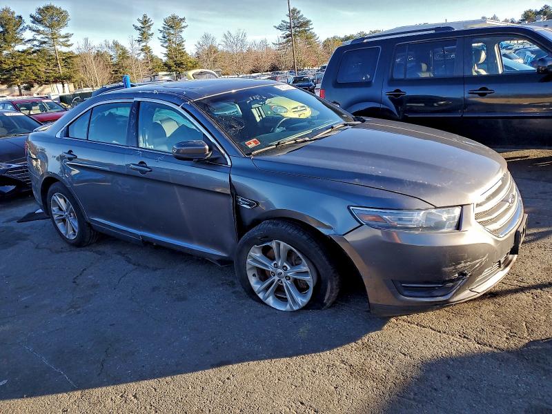 Photo 4 from auction – 2013 FORD TAURUS SEL with VIN 1FAHP2E82DG133127