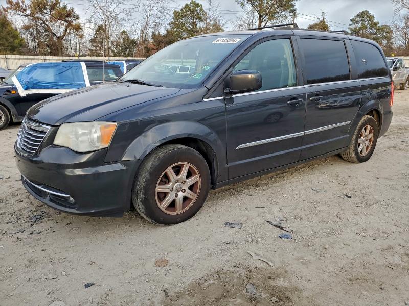 Photo 1 from auction – 2012 CHRYSLER TOWN & COU with VIN 2C4RC1BG5CR132972