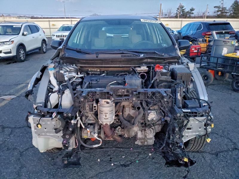 Photo 5 from auction – 2018 HONDA CR-V LX with VIN 2HKRW6H33JH201337
