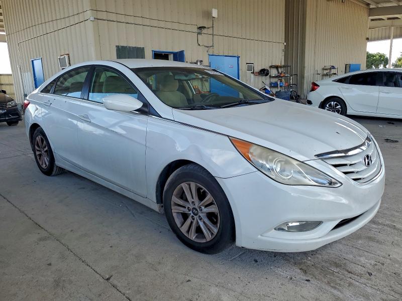 Photo 4 from auction – 2013 HYUNDAI SONATA GLS with VIN 5NPEB4AC4DH693597