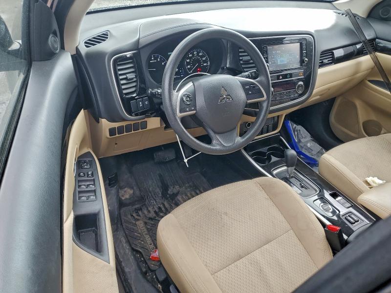 Photo 8 from auction – 2019 MITSUBISHI OUTLANDER with VIN JA4AZ3A35KZ020855