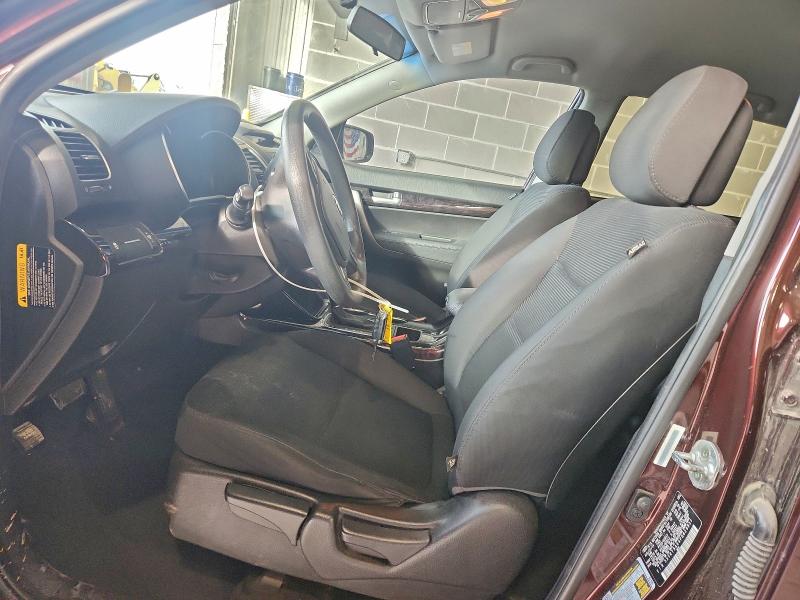 Photo 7 from auction – 2015 KIA SORENTO LX with VIN 5XYKT3A64FG629851