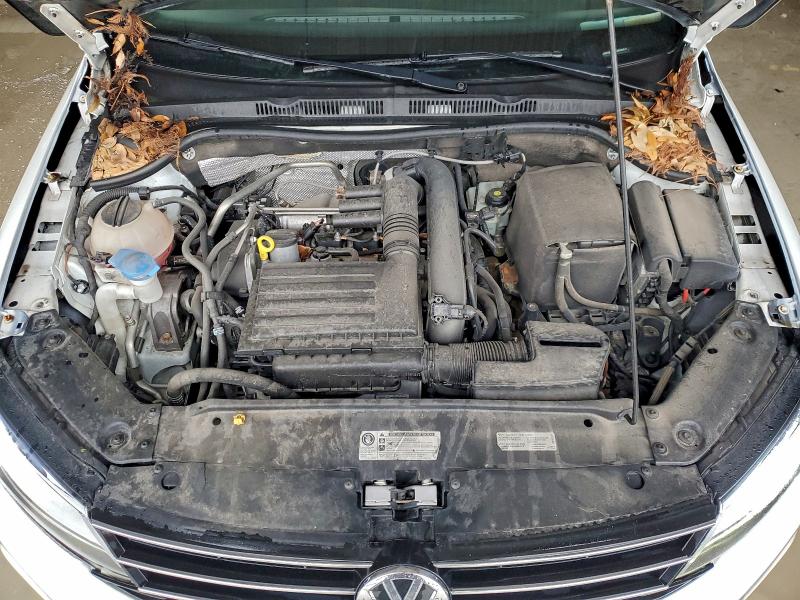 Photo 11 from auction – 2017 VOLKSWAGEN JETTA S with VIN 3VW2B7AJ2HM340971