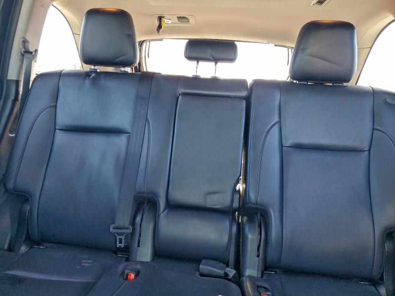 Photo 10 from auction – 2019 TOYOTA HIGHLANDER with VIN 5TDKZRFH9KS565234