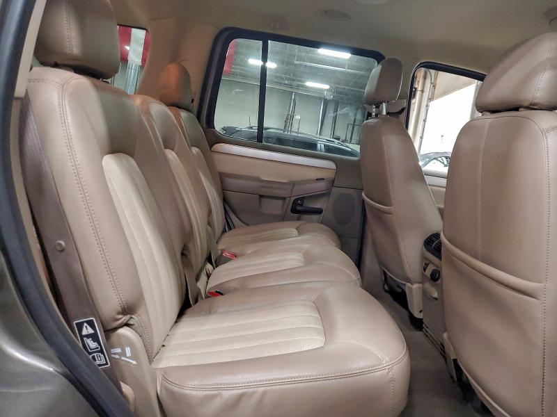 Photo 11 from auction – 2002 MERCURY MOUNTAINEE with VIN 4M2ZU86W62ZJ43453