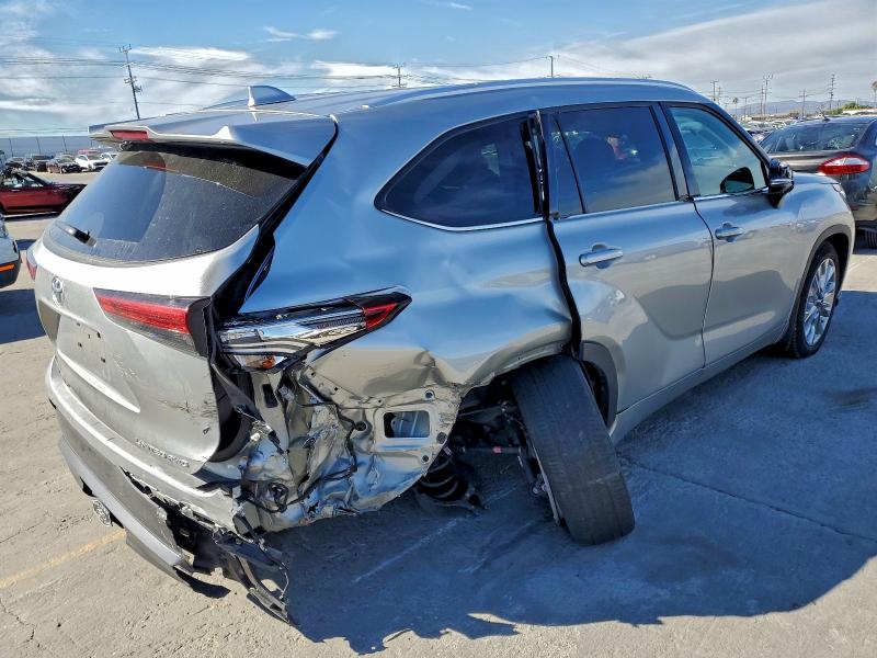 Photo 3 from auction – 2023 TOYOTA HIGHLANDER with VIN 5TDKDRBH7PS525567