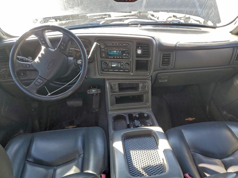 Photo 8 from auction – 2004 CHEVROLET AVALANCHE with VIN 3GNEK12TX4G255406