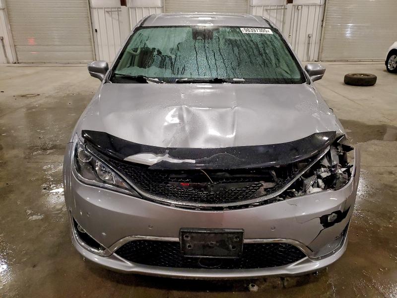 Photo 5 from auction – 2019 CHRYSLER PACIFICA T with VIN 2C4RC1FG1KR598374